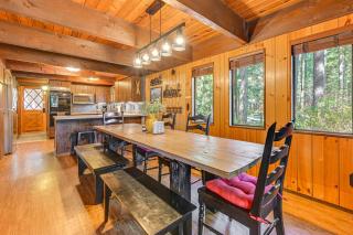 Game Room and Fire Pit Family Cabin in Packwood! - Packwood - 8