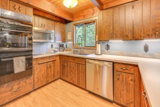 Game Room and Fire Pit Family Cabin in Packwood! - Packwood - 4