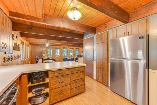 Game Room and Fire Pit Family Cabin in Packwood! - Packwood - 3