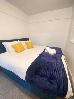 Cozy 3 Bed House - with Free Parking & WiFi - Mánchester - 2