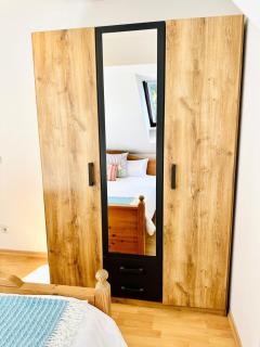 Fantastische Dachgeschosswohnung in Connewitz - 3 private Schlafbereiche - Platz für bis zu 5 Personen - tolle Lage und öffentliche Verkehrsmittel - Leipzig - 4