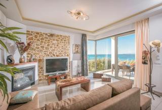 Aphrodite beachfront villa - Kato Gouves - 5