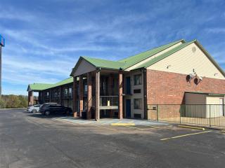 Motel 6-Ozark, AR - 9