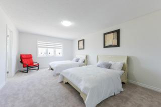 Entire 4BR Detached Home 15 Mins from the Falls, in Thorold, Perfect for 10 guests - Thorold - 9
