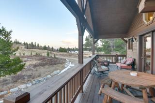 Deck and Mountain Views Fairplay Family Escape! - 9