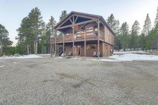 Deck and Mountain Views Fairplay Family Escape! - 8