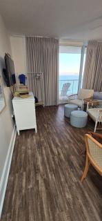 Majestic Condos - Panama City Beach - 4
