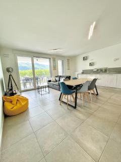 Le Dolce lake beach parking - 7