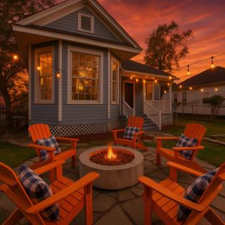 Entire House 10 min from Downtown with Fire Pit and Outdoor Theater - Houston - 8