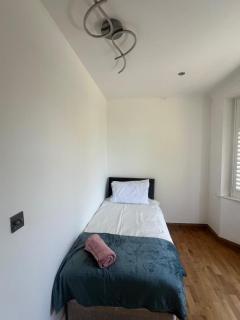 Good Priced Single Rooms in Northolt - Northolt - 4