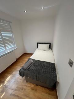 Good Priced Single Rooms in Northolt - Northolt - 1