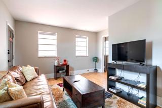 Short North Convention Private Parking Pets - Columbus - 0