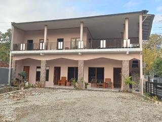 Bravokilo villa - Sukarame - 3