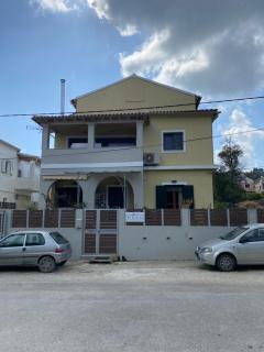 RIRIKA homes - Petrití - 7