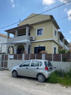 RIRIKA homes - Petrití - 5