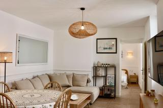 FERSEN Superb Mediterranean style apartment in heart of Old Antibes - Antibes - 0