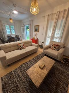 Maison avec jardin à Grand Gaube a 1 min de la plage - Grande Gaube - 7