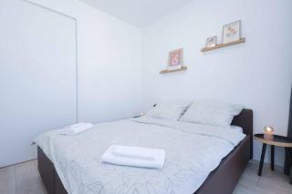 NESTO- brand new apartment with free parking! - Bratislava - 7
