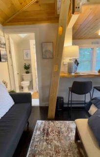Cheerful Cottage with Loft Close to Everything 6 - Edgecomb - 9