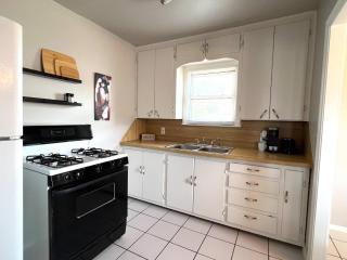 Home by Tinker/6 mi to Downtown OKC - 4