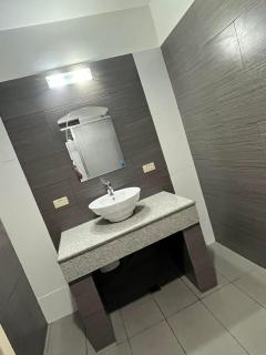 A Touch of Class Inn San Juan City Nr Ortigas - 5