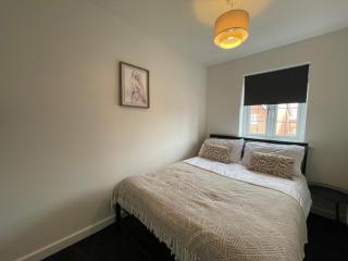 Twigworth House, 3 Bedrooms, Long Stays Welcome, Free Parking, Sleeps 6 - Down Hatherley - 4