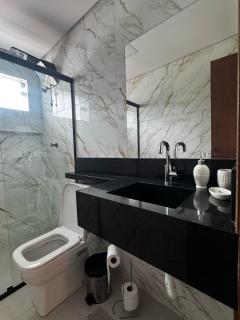 Apê espaçoso até 10 pessoas Ar, Wi-Fi, Churrasqueira e 700m da Praia da Lagoinha - Ubatuba - 3