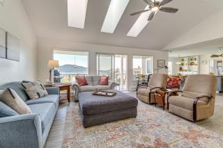Anacortes Home with Views of Puget Sound - Anacortes - 3