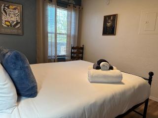 1 Bedroom Apartment Wbalcony - Albuquerque - 2