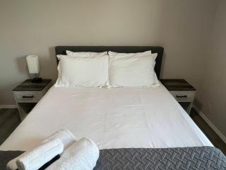 One Bedroom - Near Unm, Nob Hill And Downtown - Albuquerque - 1