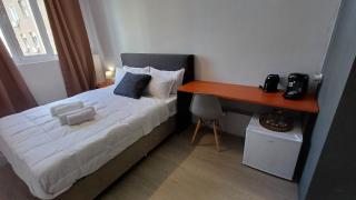 Aiolou street rooms & apartments - Athen - 2