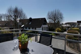 Über den Wellen - 1