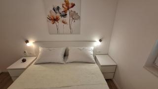 Home Away Apartment - - 7