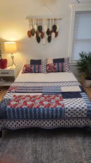 Bright and Cozy room in a Charming Homestay!! - Smyrna - 7