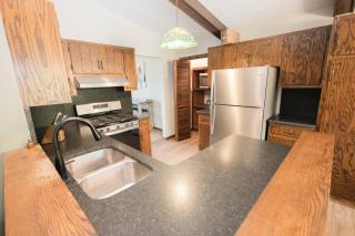 Sherwood Forest Park- 6BD/3BA on Private Ohio Land - - 6