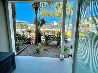 Grand Caribbean East Poolside Palms - Pensacola - 5