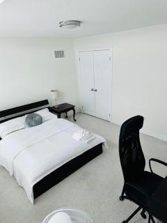 Peaceful and cozy stay in Charming Innisfil House - Innisfil - 6