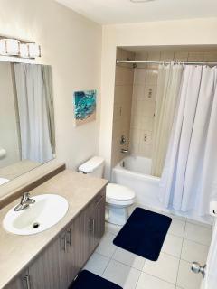 Peaceful and cozy stay in Charming Innisfil House - 4