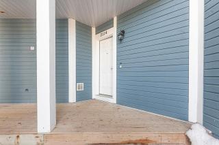 King Jacuzzi Suite, Full Kitchen, Heated pool - Shanty Bay - 9