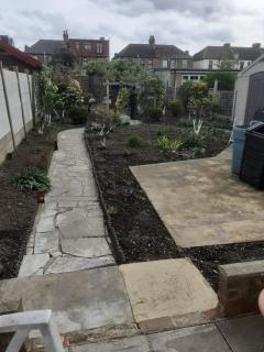 Single Room- Goodmays Train station- London - 2