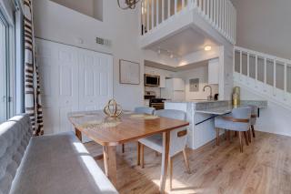 Charming and Cozy Townhome Near Disney - 9