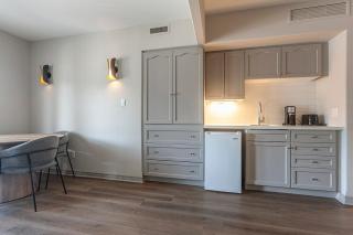 Studio-King Bed with Heated pool - Shanty Bay - 8