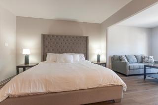 Studio-King Bed with Heated pool - Shanty Bay - 2