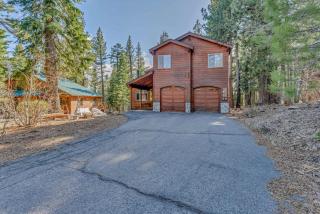 Spacious Pet-Friendly Truckee Retreat with Hot Tub - 5