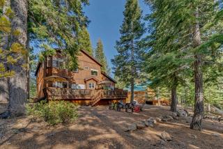 Spacious Pet-Friendly Truckee Retreat with Hot Tub - 6