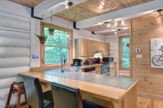 Be zen with nature & enjoy private hot tub - 1