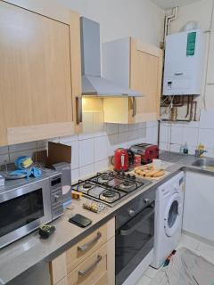 Ilford Town House- Close to London ILFORD Train Station - 2