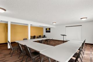Best Western Chieftain Inn - 2