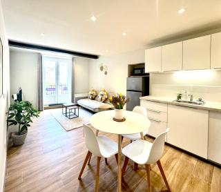 Le Cosy Bruey - Appartement Confort avec Balcon - Centre-Ville - Orange - 0