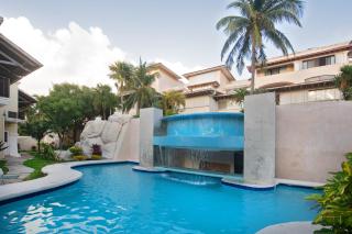 CASCADAS,stylish family villa poolside steps from beach - 5